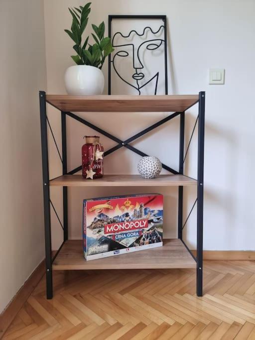 Cozy Next To Bus And Train Station Apartment