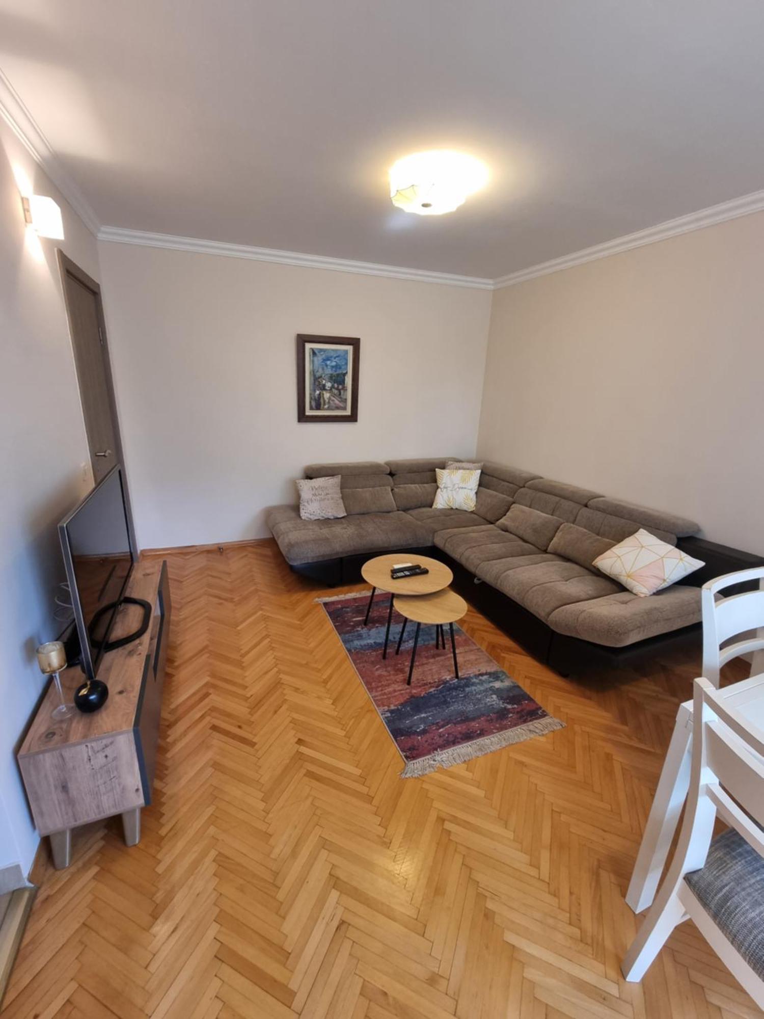 דירה Cozy Next To Bus And Train Station *