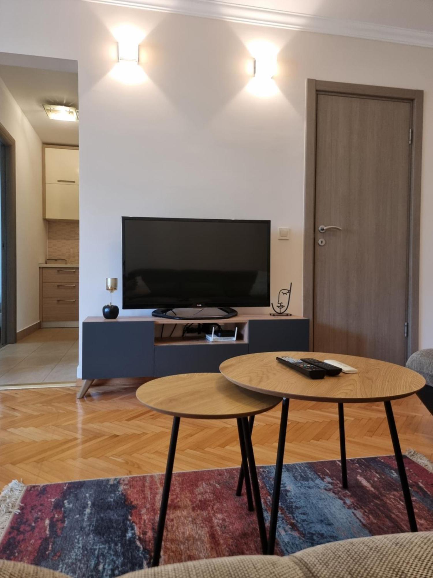 Cozy Next To Bus And Train Station דירה פודגוריצה